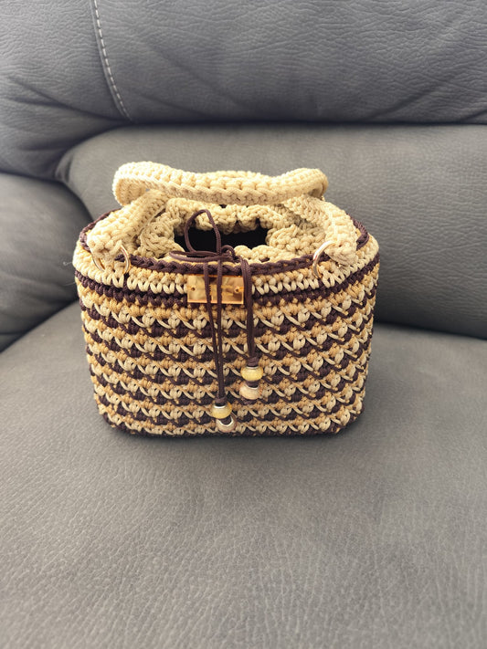 Borsa a uncinetto bicolore